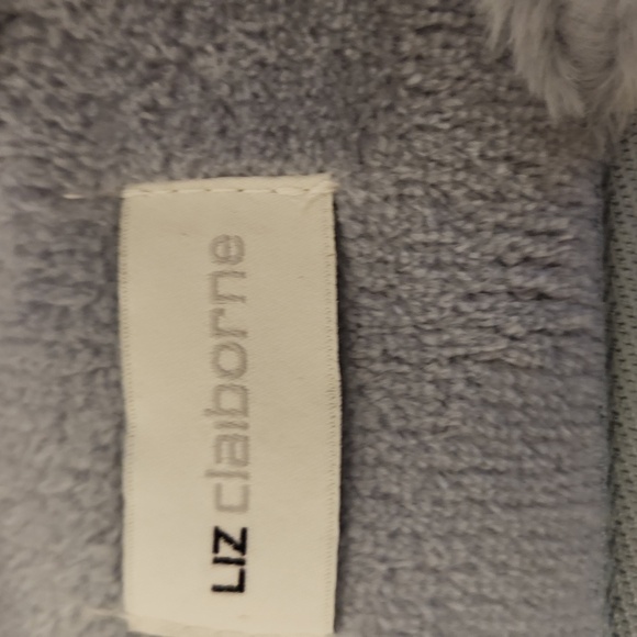 LIZ CLAIBORNE Cozy Faux Fur Slippers Size L. - Picture 3 of 6